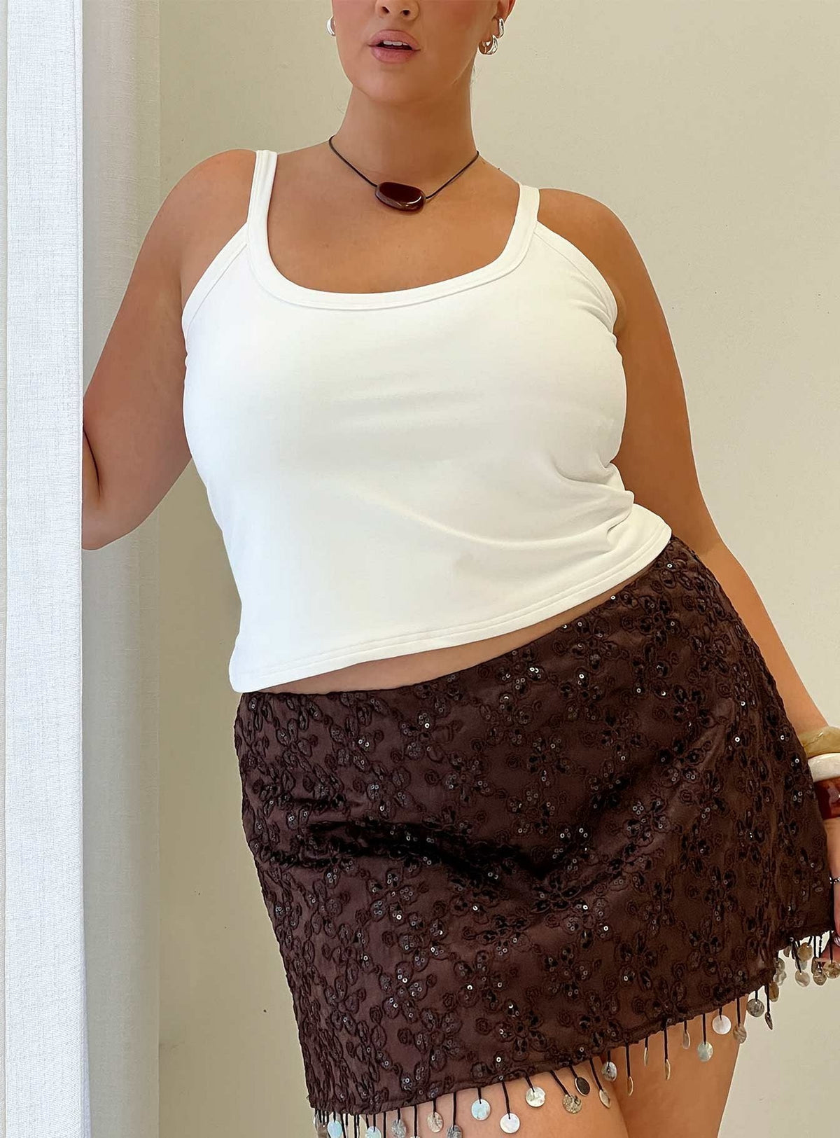 Kasper Cinched Longline Tank Top White Curve