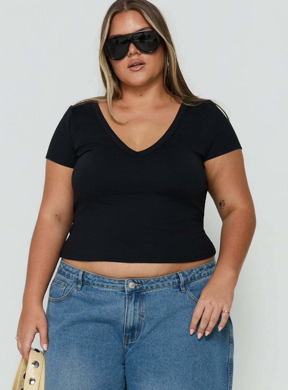 Daily Define Deep V Short Sleeve Top Black Curve