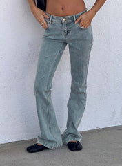 Bethany Low Rise Bootleg Jeans Ice Wash
