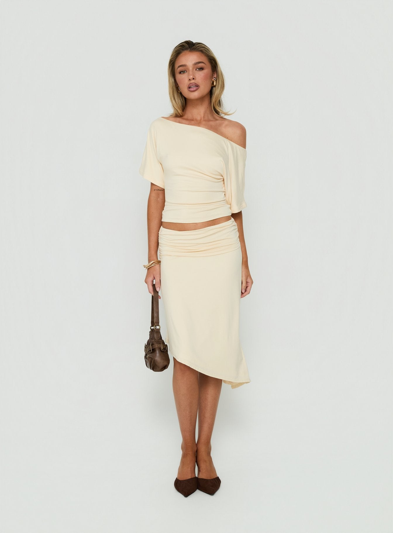 Sezzia Ruched Asymmetrical Midi Skirt Beige