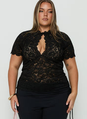 Quinbie Lace Short Sleeve Top Black Curve