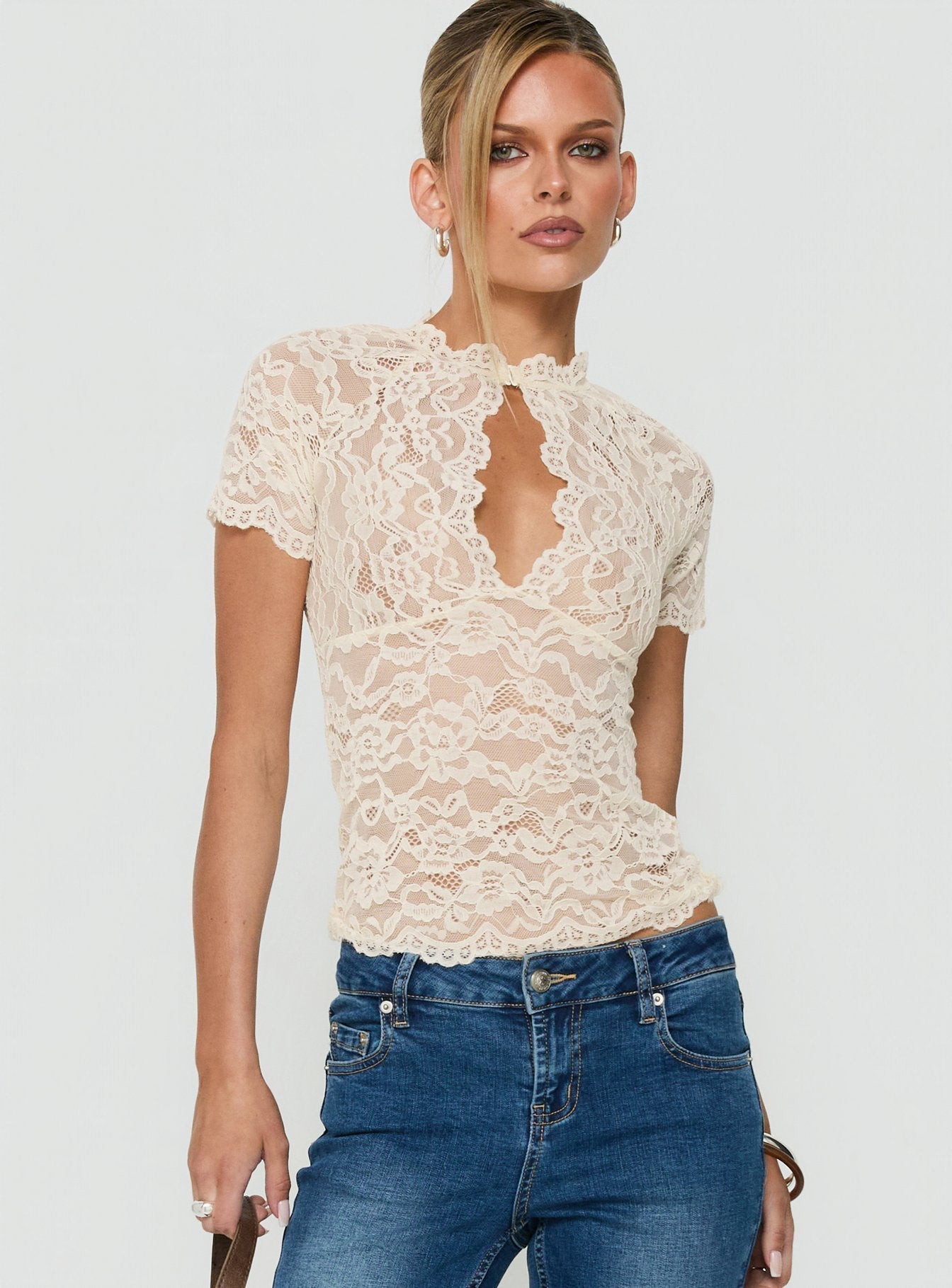 Quinbie Lace Short Sleeve Top Cream