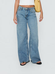 Darla Low Rise Straight Leg Jean Vintage Light Blue
