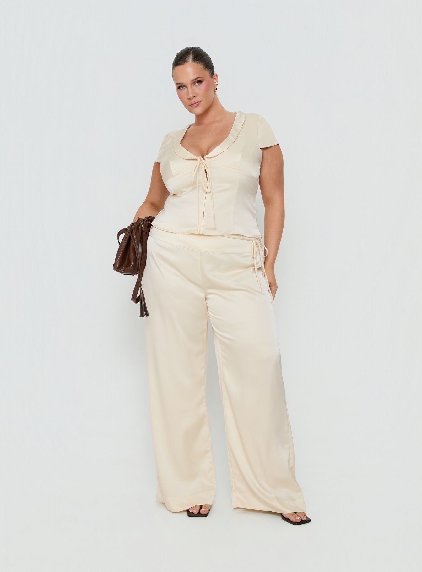 Aubrette Satin Collar Top Cream Curve
