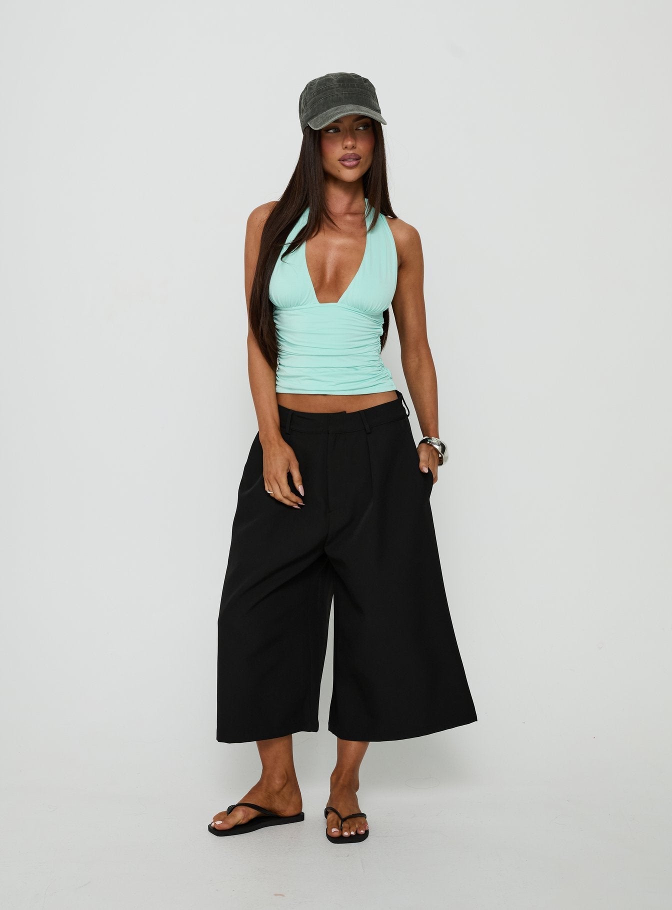 Busy Busy Low Baggy Capri Pant Black