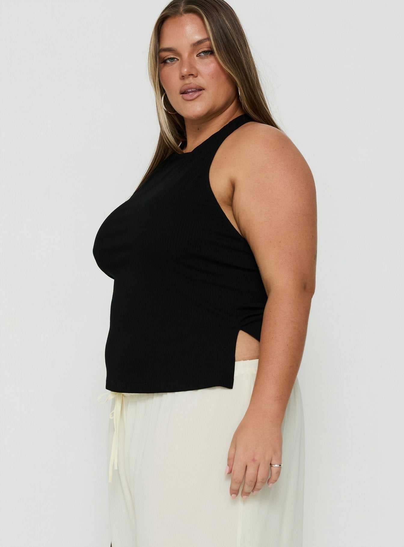Harlene Back Detail Top Black Curve