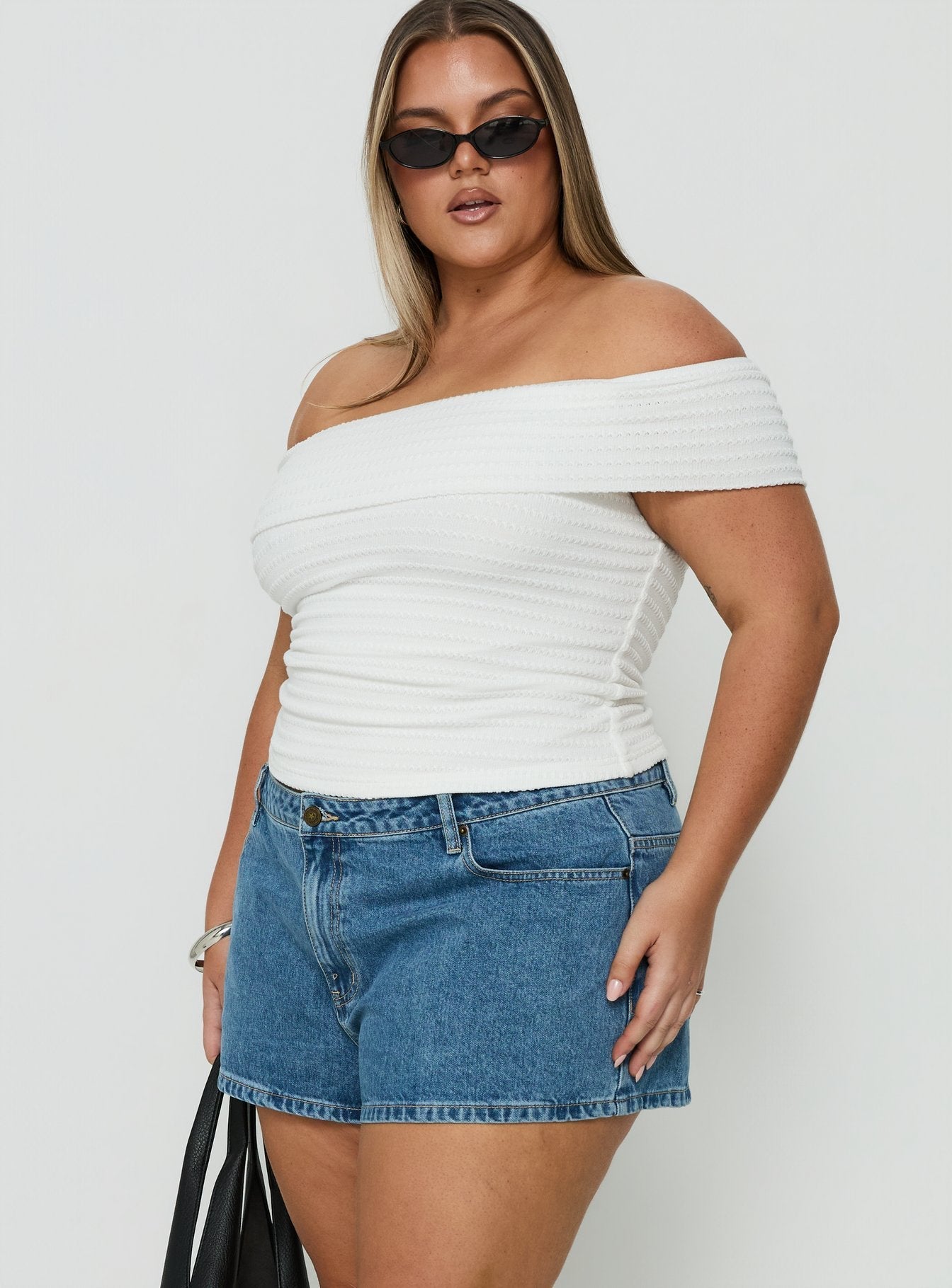 Dreamful Low Rise Mini Denim Short Mid Blue Wash Curve