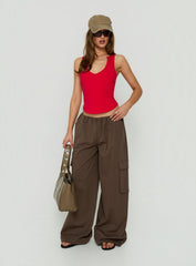 Daily Define Scoop Tank Red