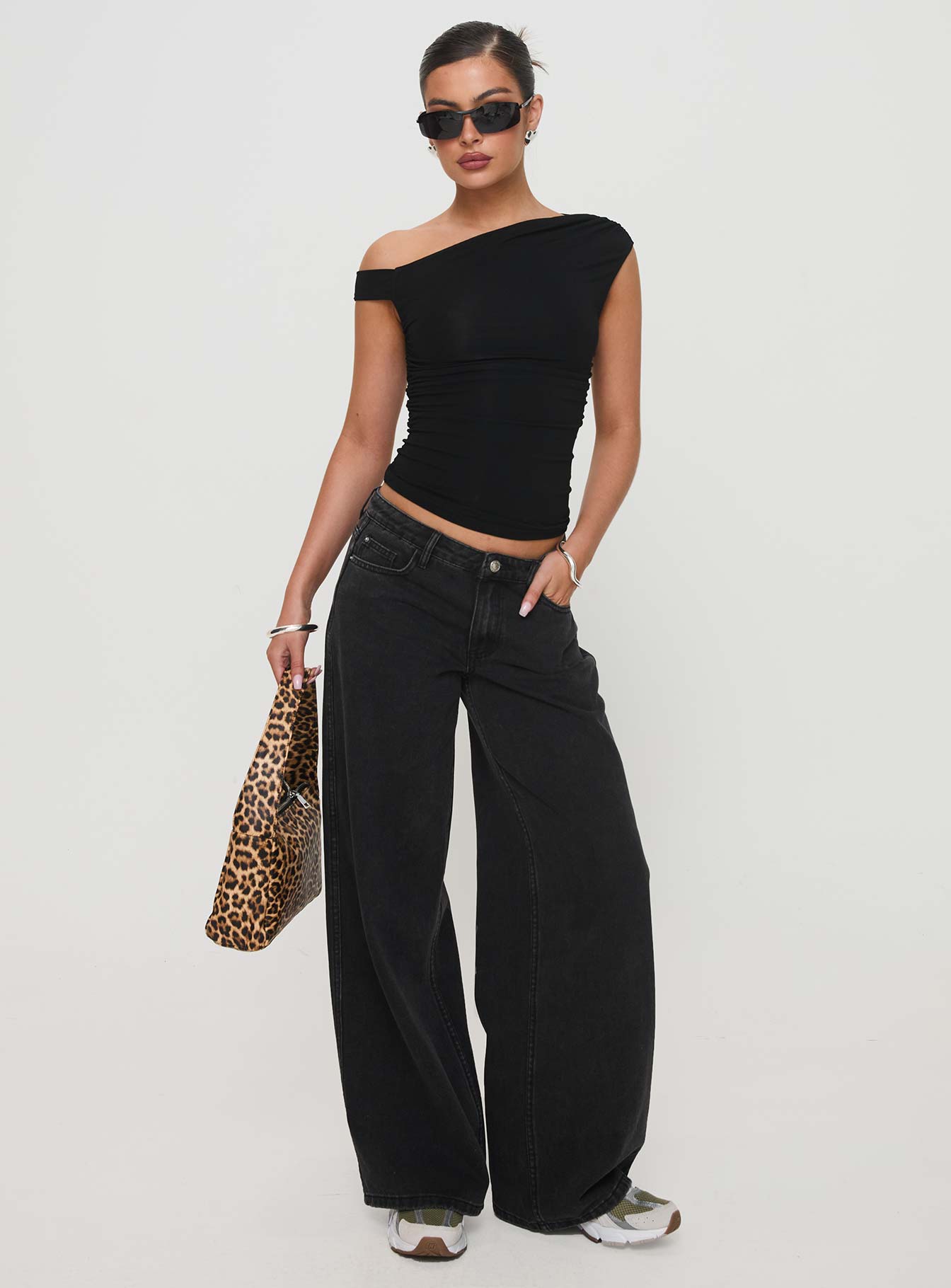 Ramos Low Rise Wide Leg Denim Jeans Washed Black Tall