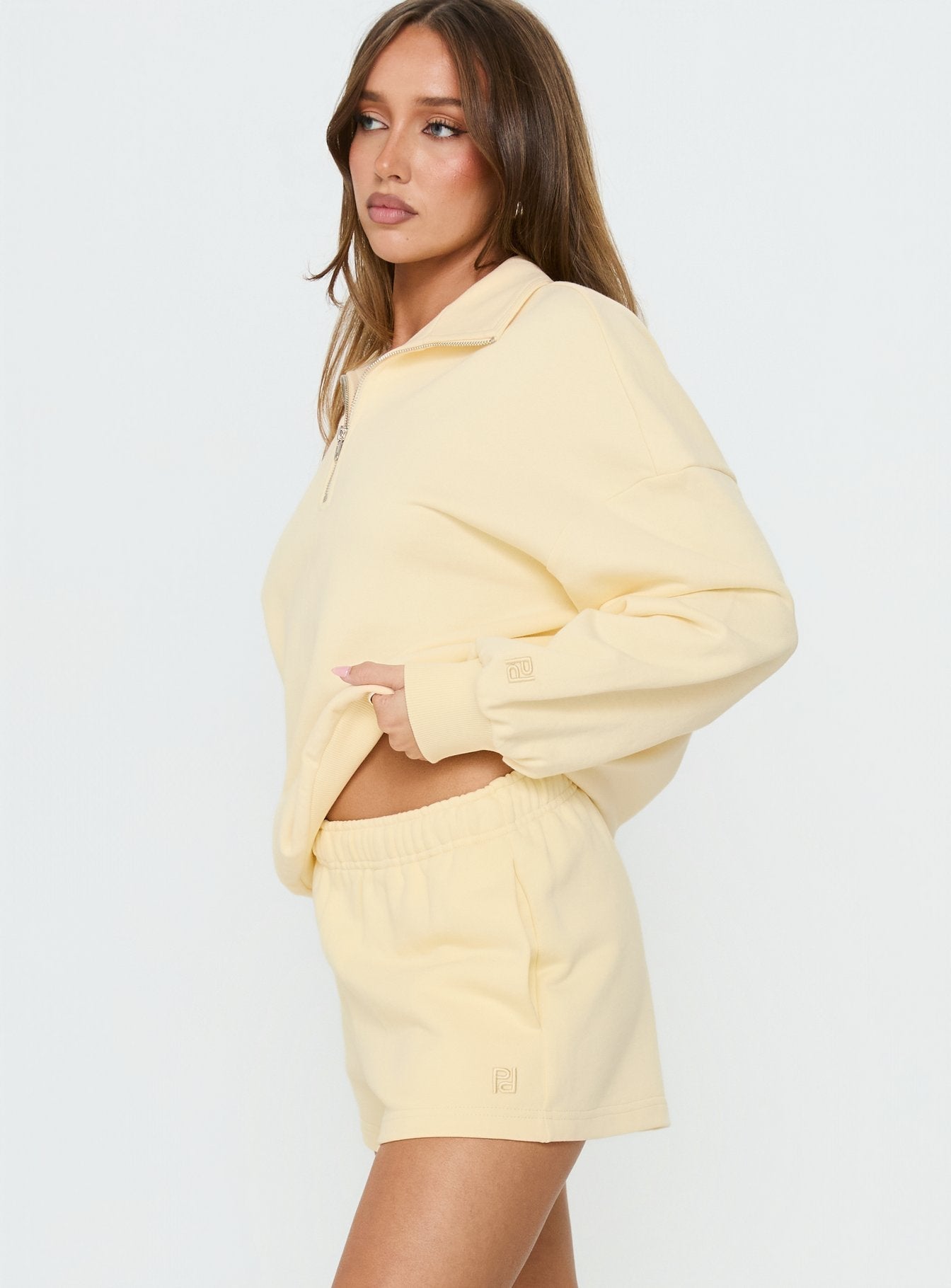 Haelie Fleece Shorts Butter Yellow