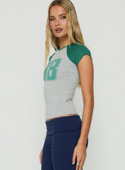 98 Classics Raglan Graphic Top Green / Grey