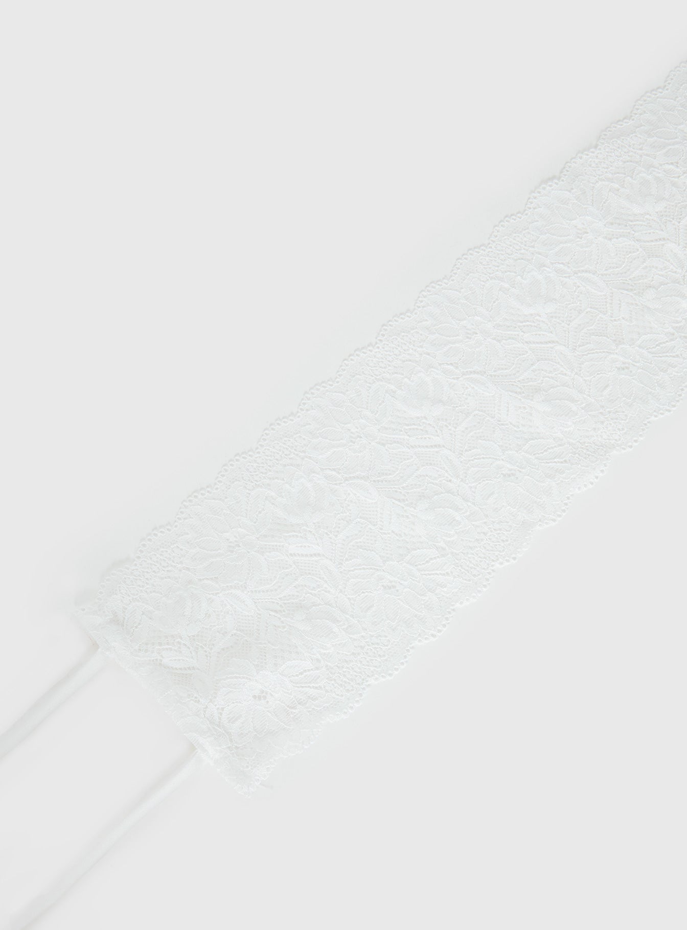Spin The Bottle Lace Belt White
