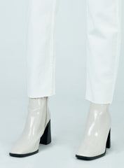 The Kia Boots White