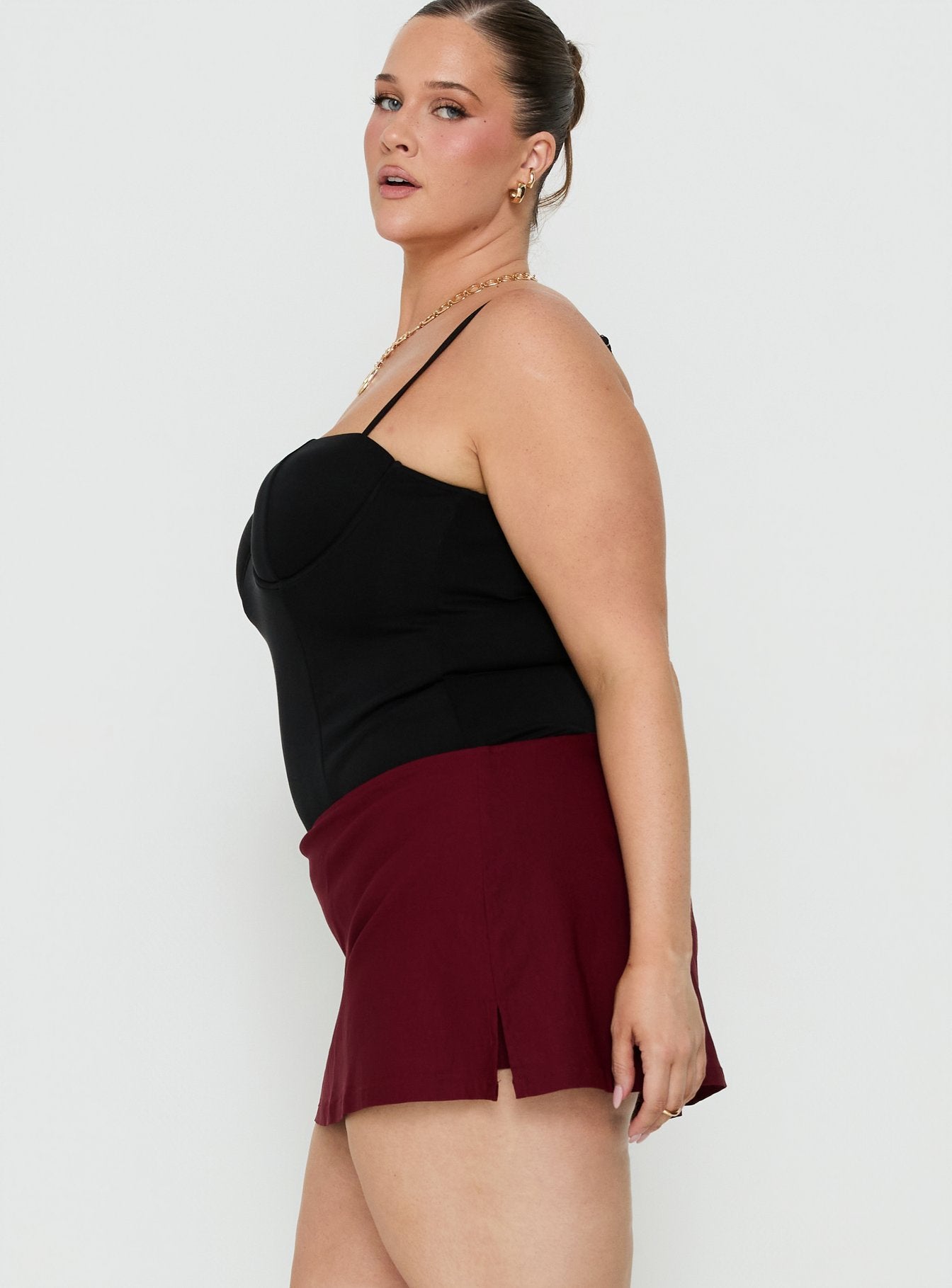 Can't Sleep Skort Burgundy Curve