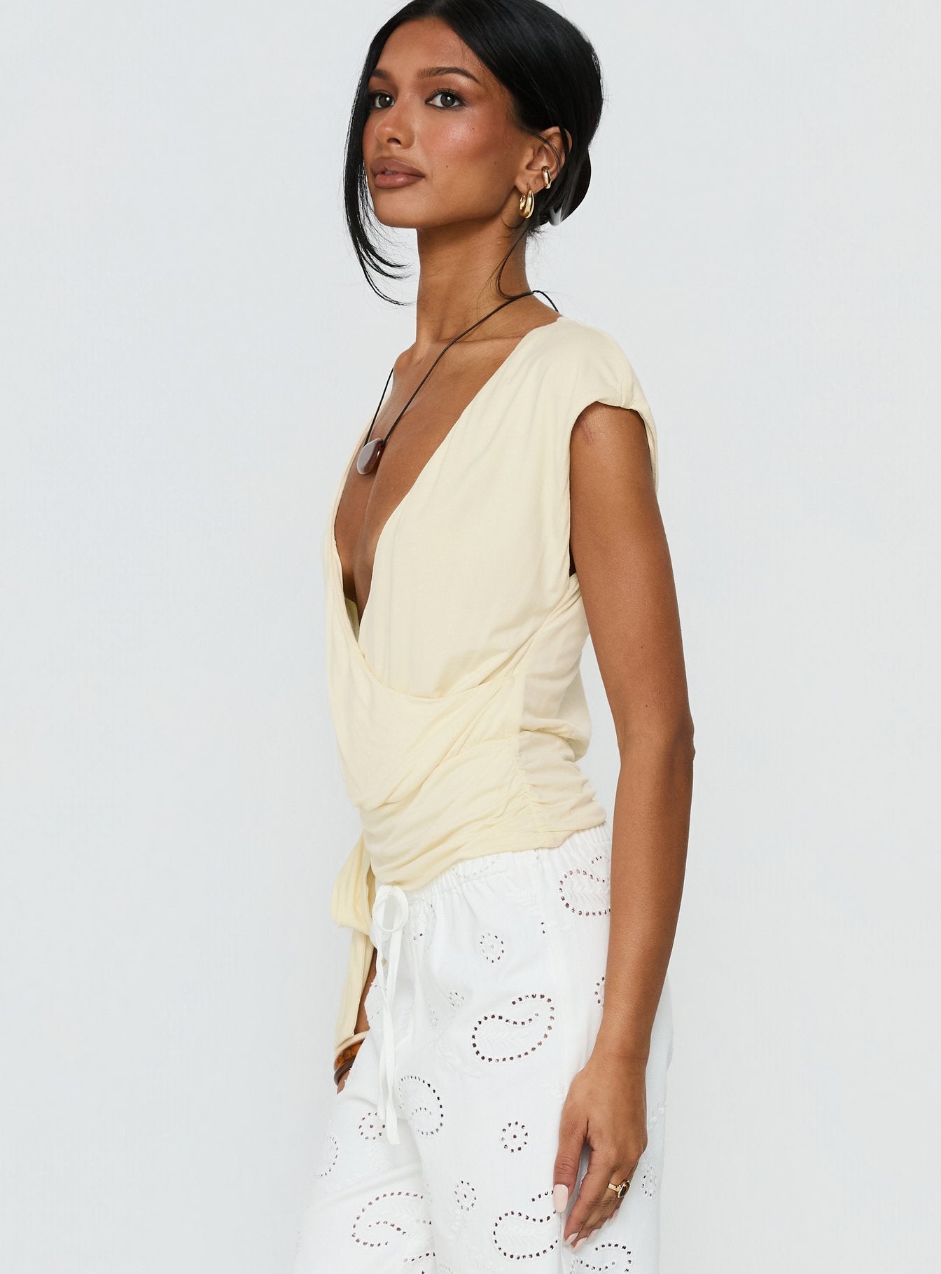 Clock Ticking Cinched Top Cream