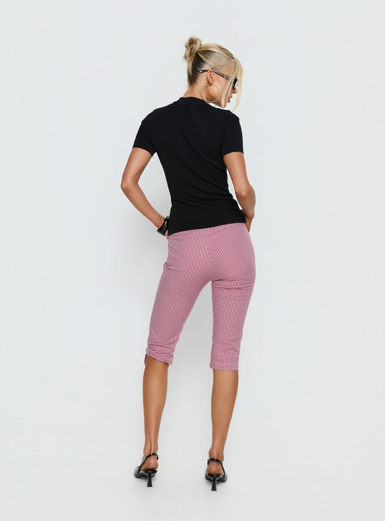 Rossie Capri Pants Red Gingham