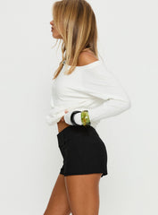 Two Lovers Low Rise Short Black