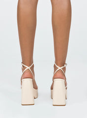 La Belle Heels Bone