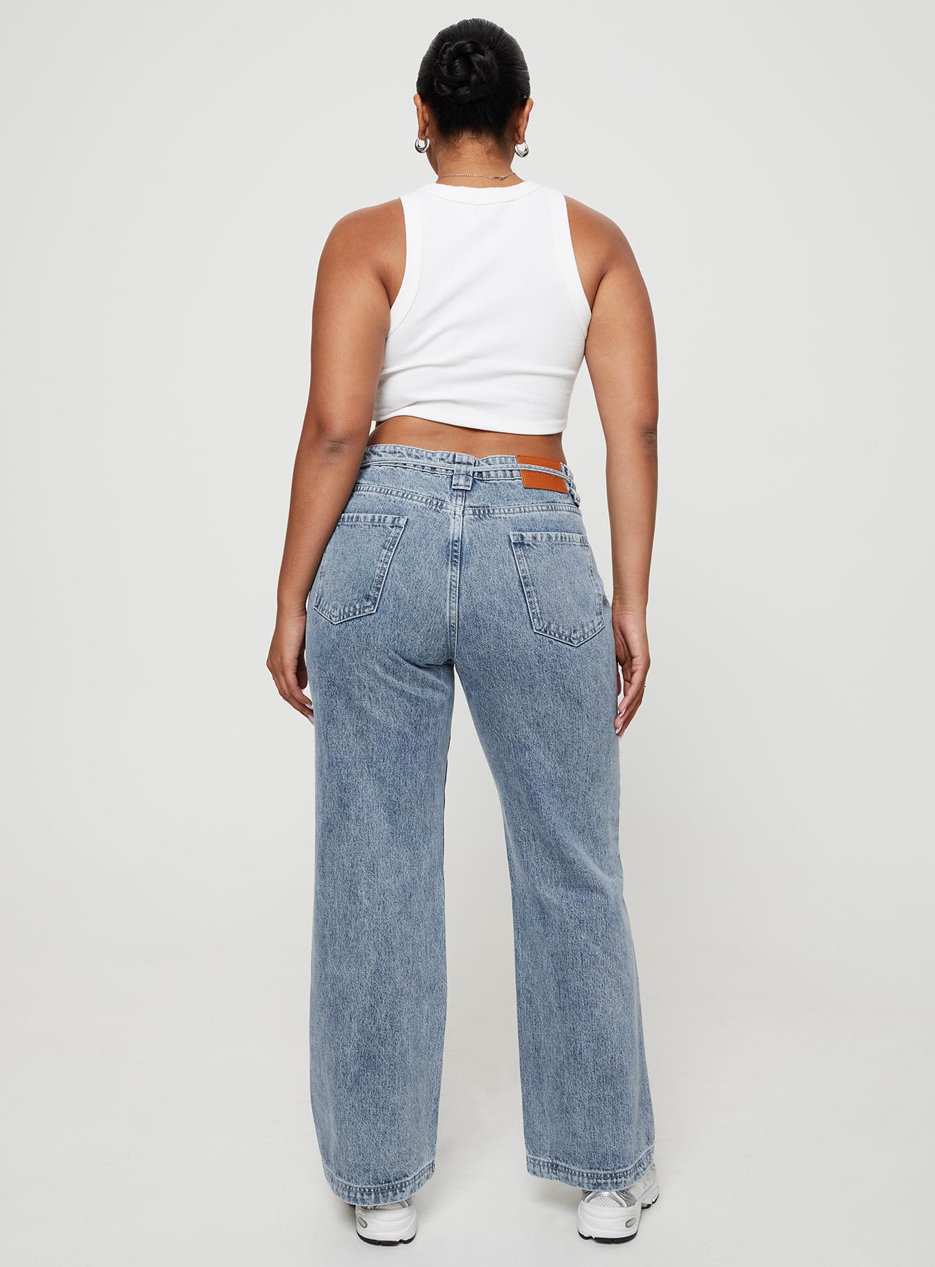Pemberton High Rise Straight Leg Jeans Mid Wash Denim