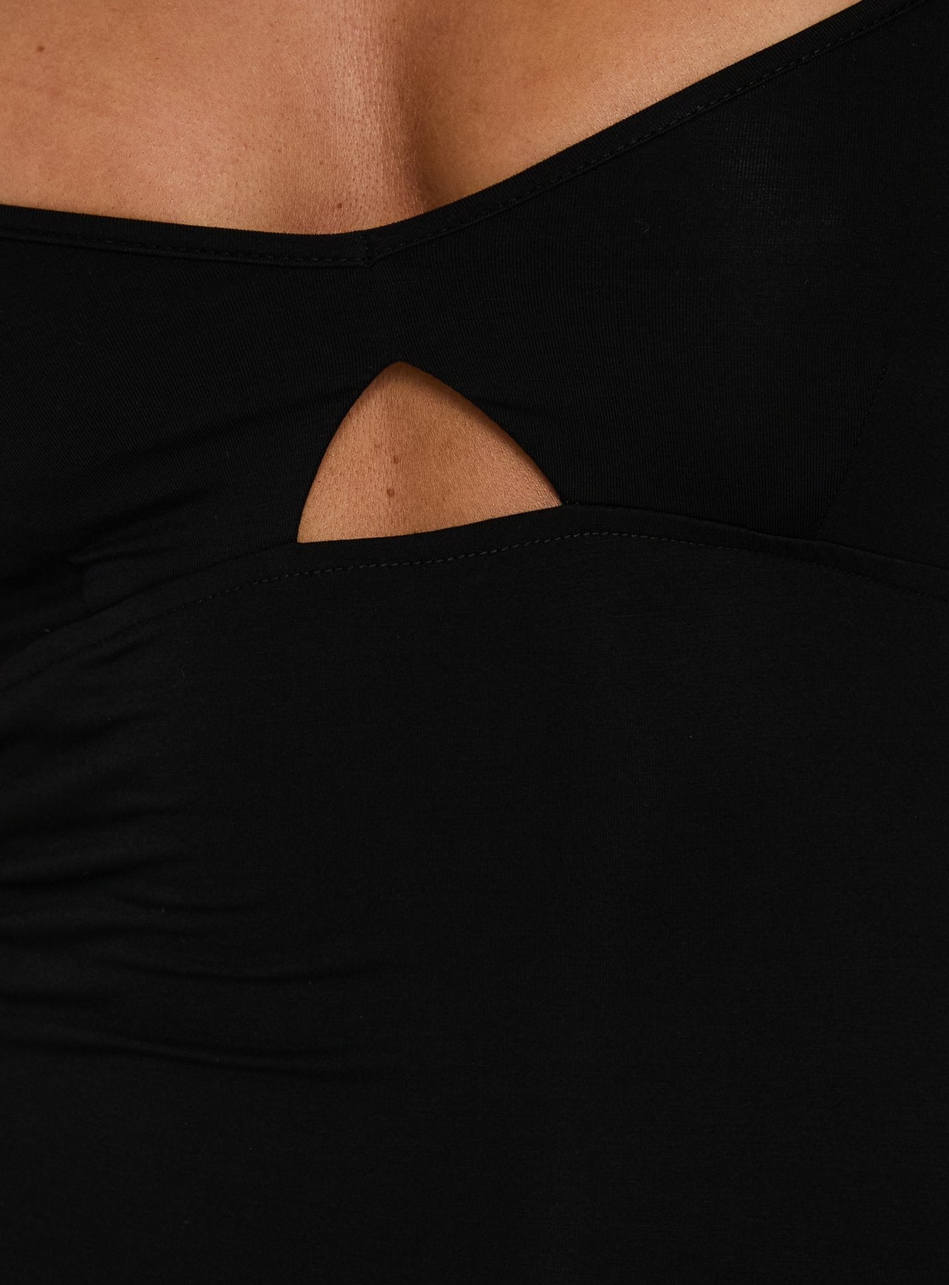 Evendra V Neck Cutout Midi Dress Black