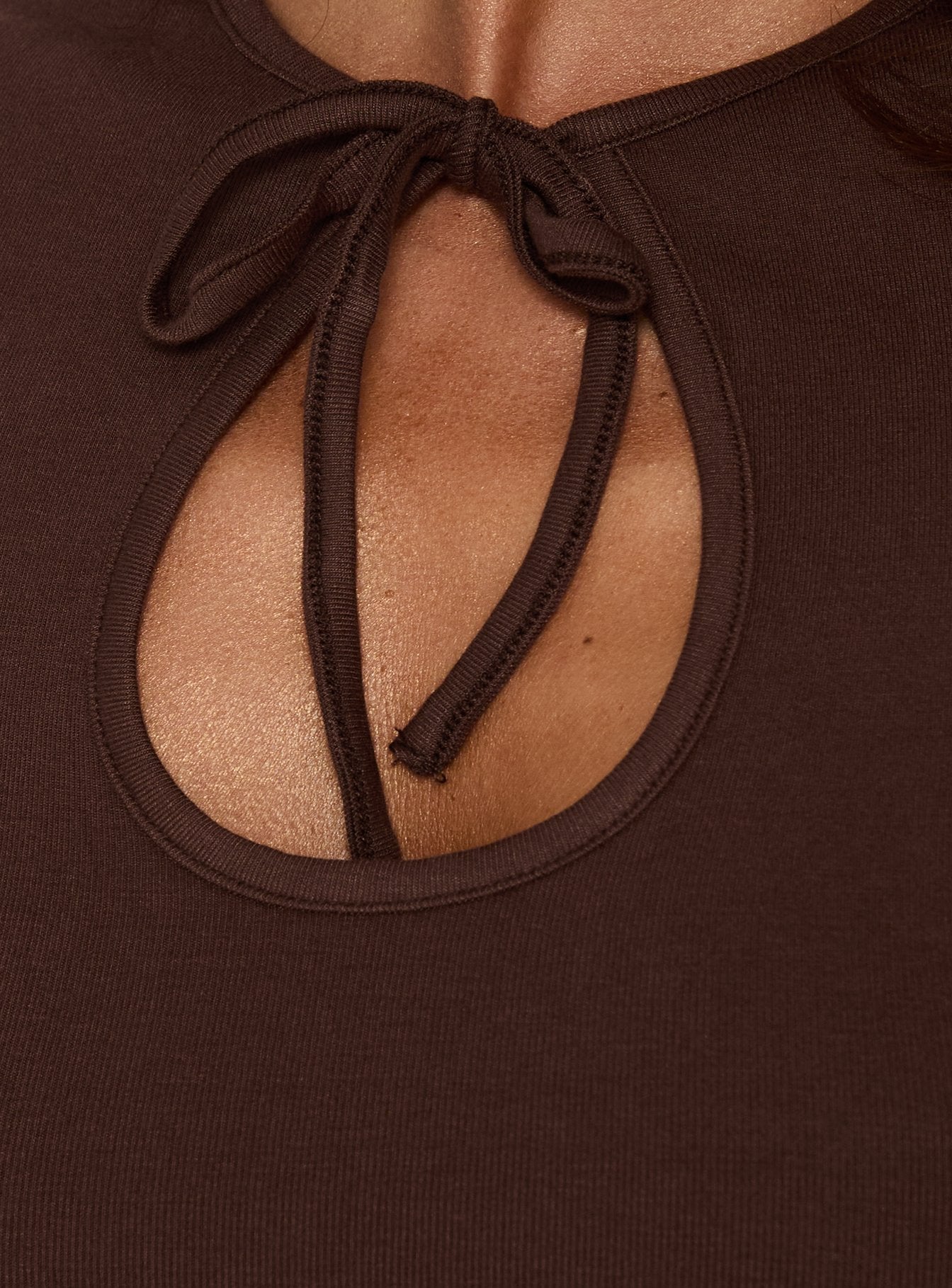 Simonea Keyhole Detail Short Sleeve Top Mocha