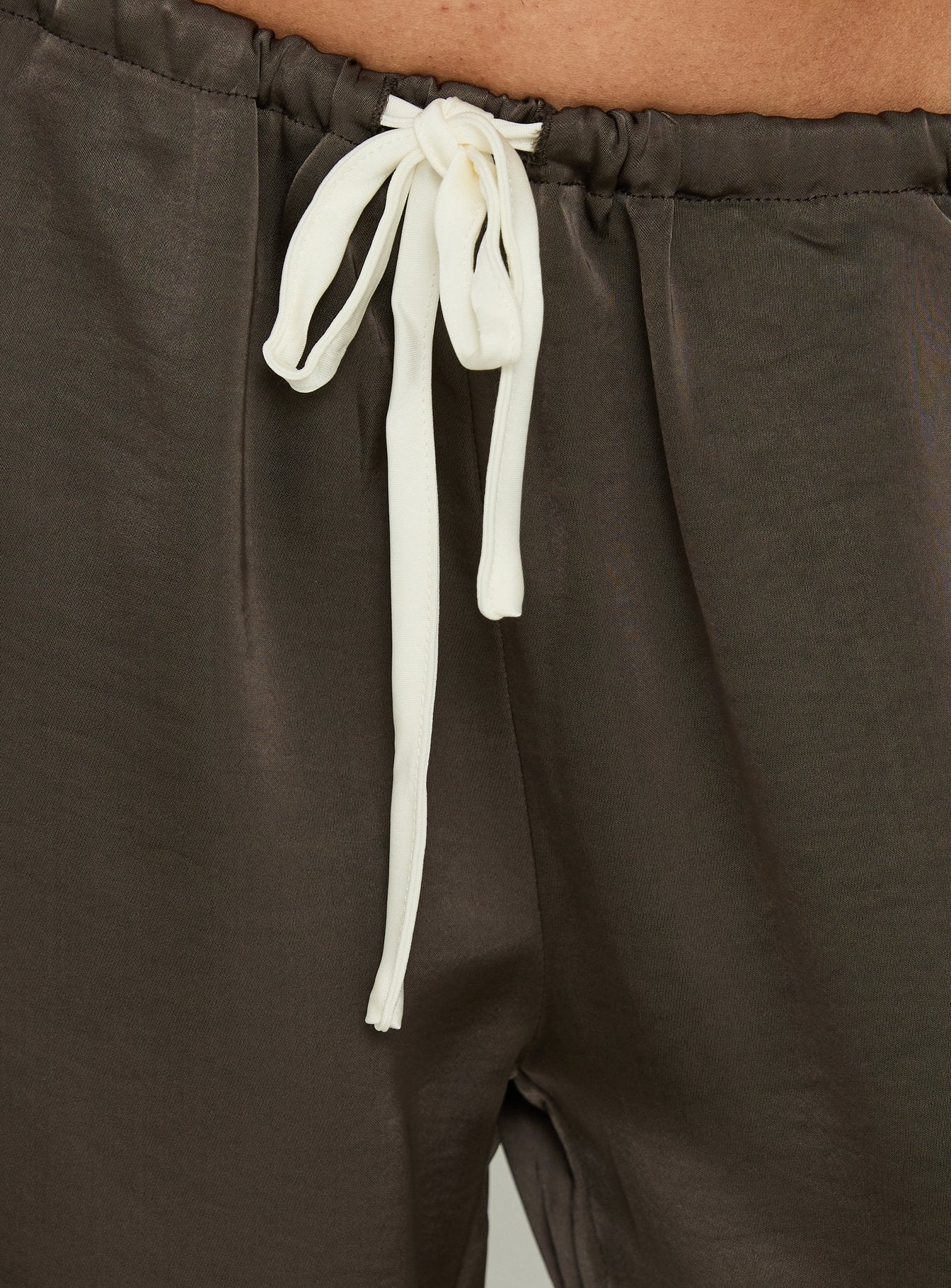 Dialled Up Tie Waist Satin Pants Mocha