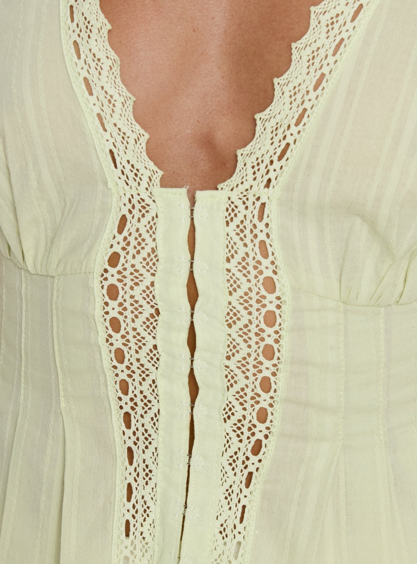 Zaylenna Lace Pleated Top Sage