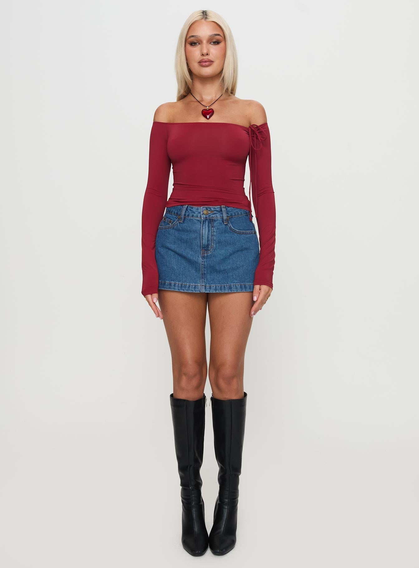 Nicolina Low Rise Denim Mini Skirt Light Wash