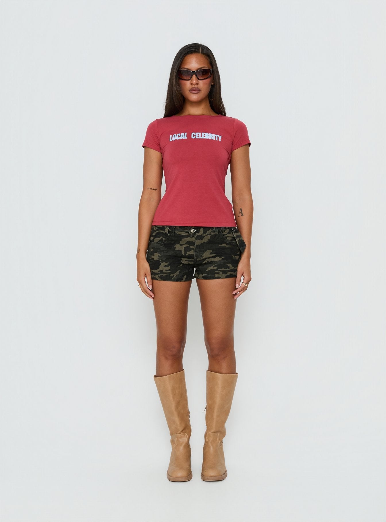 Local Celebrity Graphic Top Washed Red