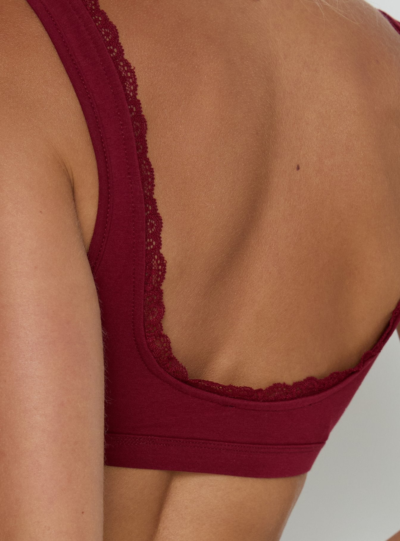 Flissie Plunge Lace Bralette Burgundy