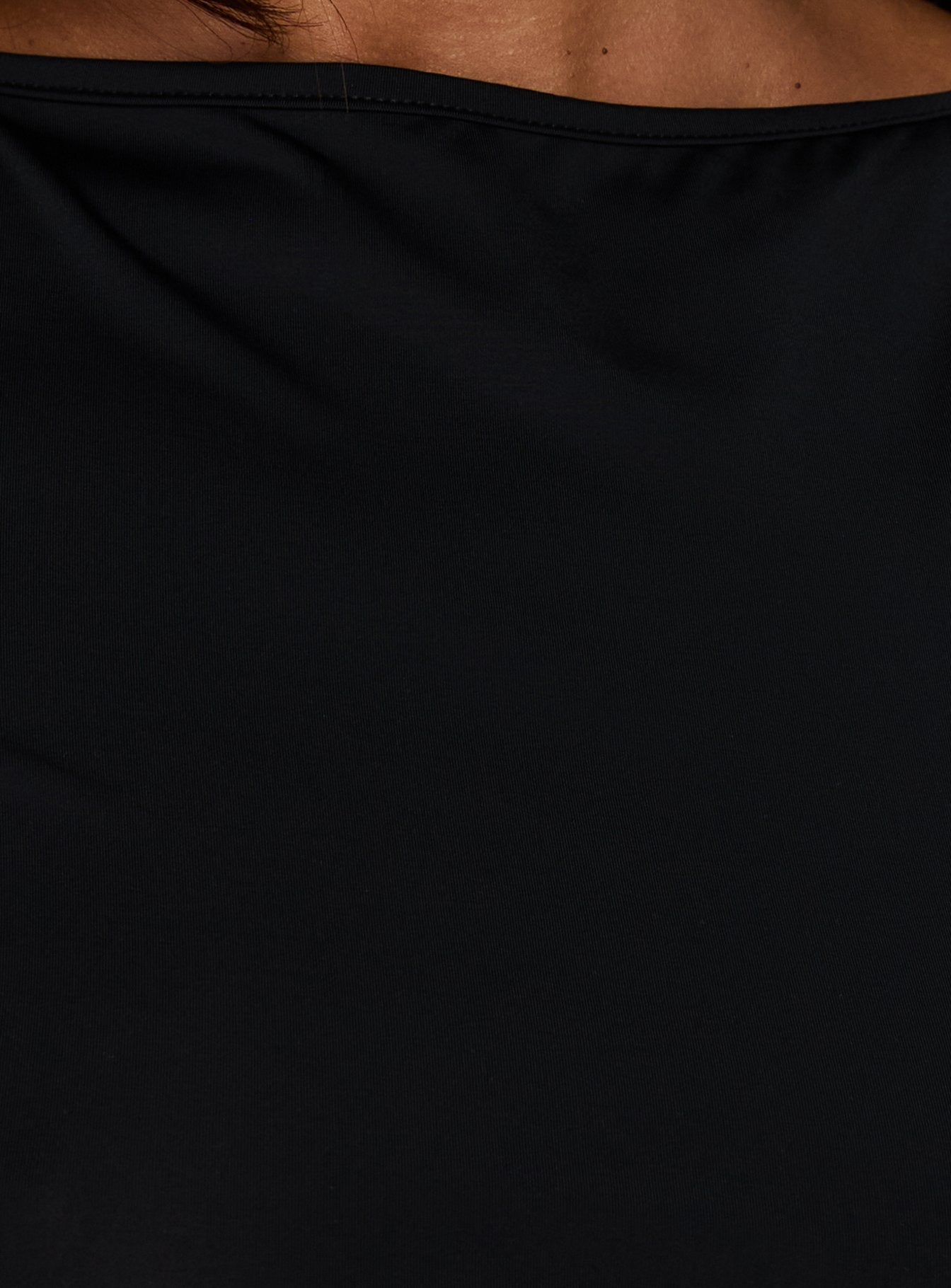 Odele Backless Top Black