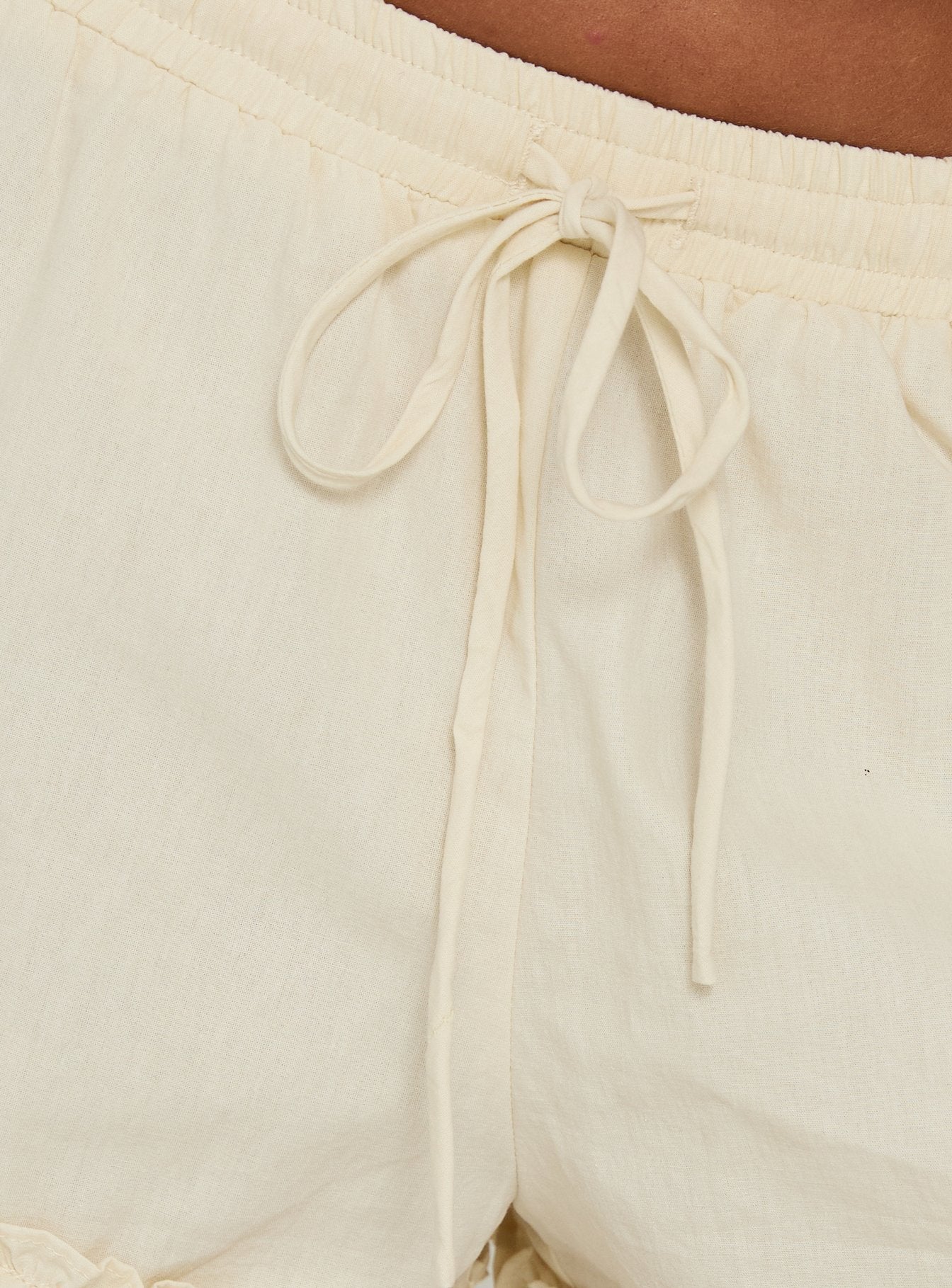 Nattalie Tie Waist Frill Sleep Shorts Cream