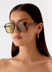 Shady Lady Sunglasses - Tort